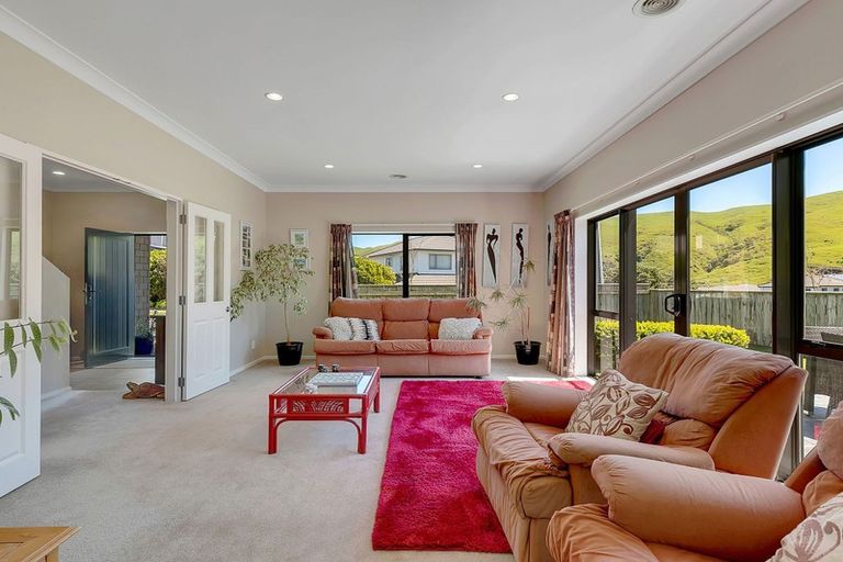 Photo of property in 3 Didsbury Grove, Churton Park, Wellington, 6037
