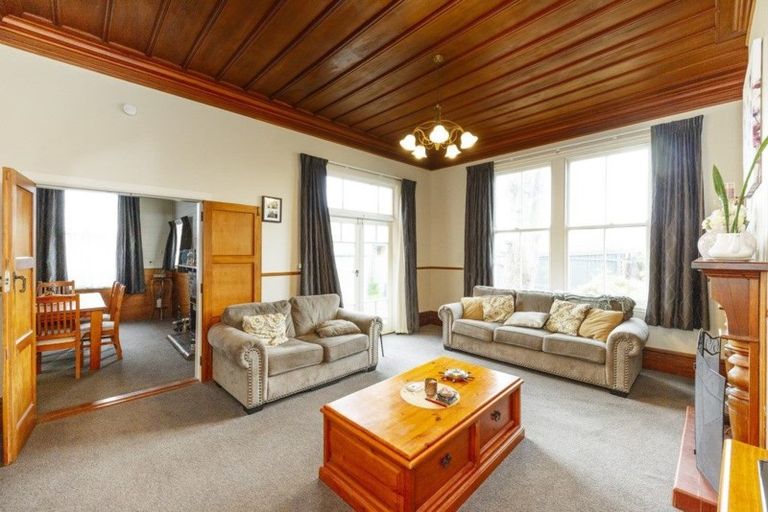 Photo of property in 50 Brightwater Terrace, Terrace End, Palmerston North, 4410