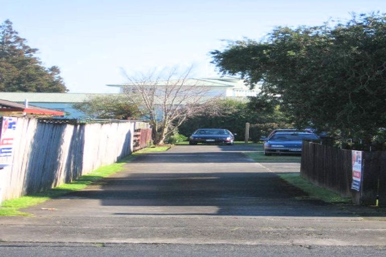 Photo of property in 1/126 Clevedon Road, Papakura, 2110