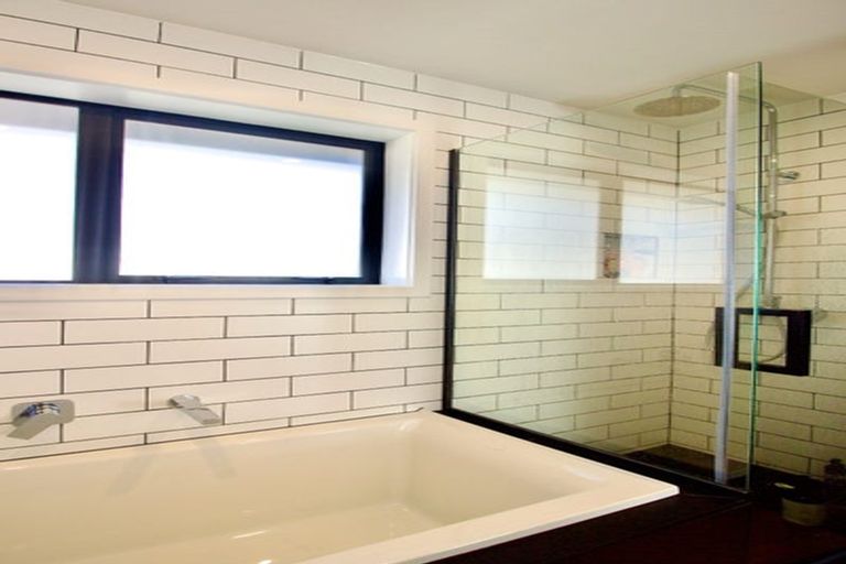 Photo of property in 1/18 Sydney Street, Hauraki, Auckland, 0622