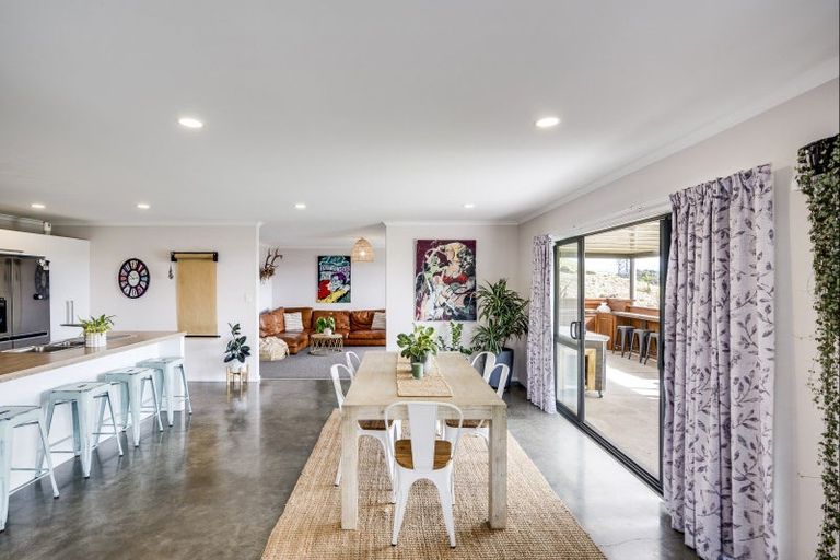 Photo of property in 174 Eskridge Drive, Eskdale, Napier, 4182