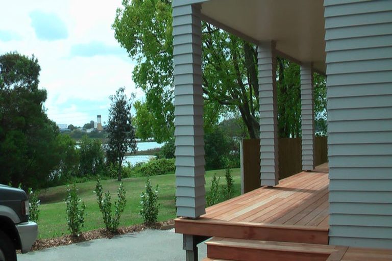 Photo of property in 109a Roberts Road, Te Atatu South, Auckland, 0610