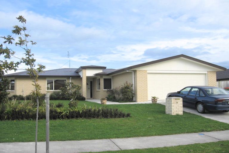 Photo of property in 6 Cranbrook Place, Rototuna North, Hamilton, 3210