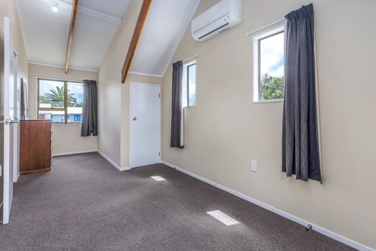 Photo of property in 4 Valley Road, Waiuku, 2123