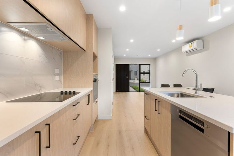 Photo of property in 27 Awhi Lane, Massey, 0614