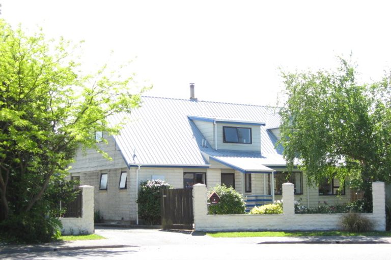 Photo of property in 3 Luxton Place, Rangiora, 7400