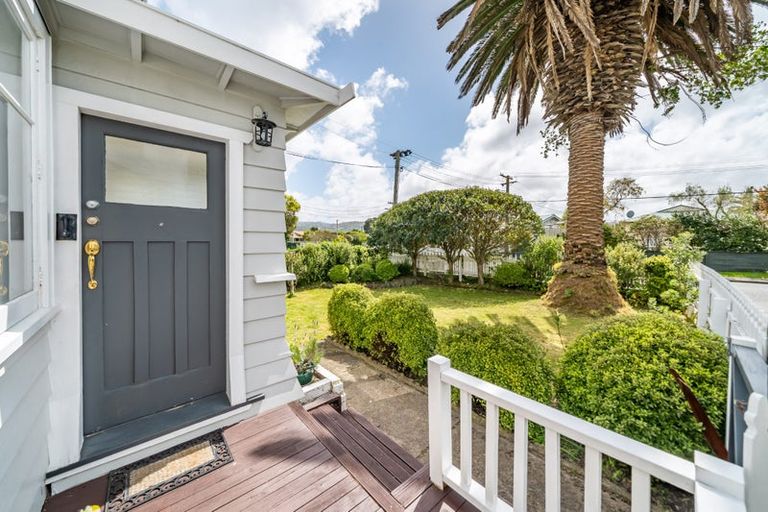 Photo of property in 15 Randwick Crescent, Moera, Lower Hutt, 5010
