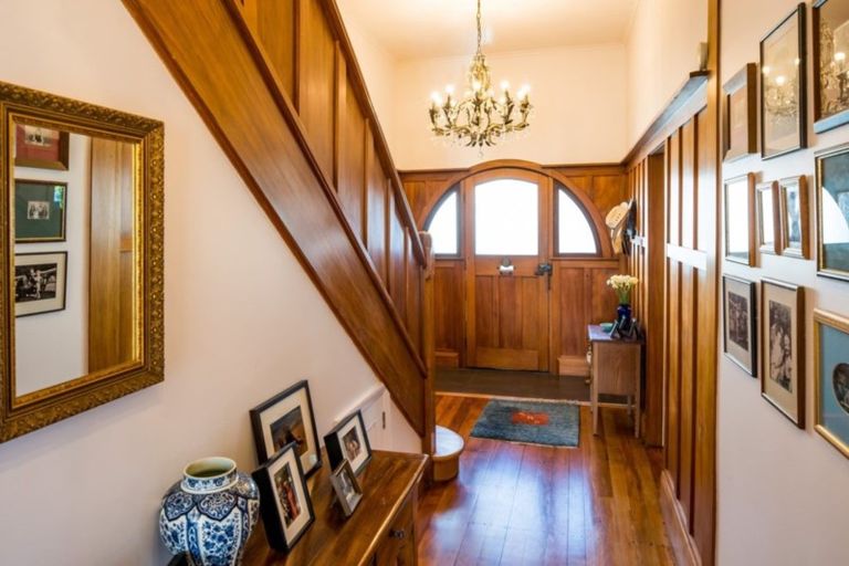 Photo of property in 82 Brougham Street, Mount Victoria, Wellington, 6011