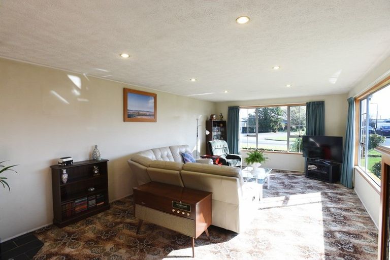 Photo of property in 11 Calder Place, Winton, 9720