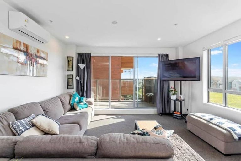 Photo of property in 201/160a Hobsonville Point Road, Hobsonville, Auckland, 0616