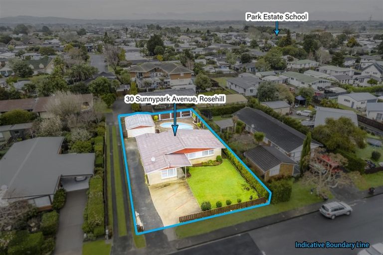 Photo of property in 30 Sunnypark Avenue, Rosehill, Papakura, 2113