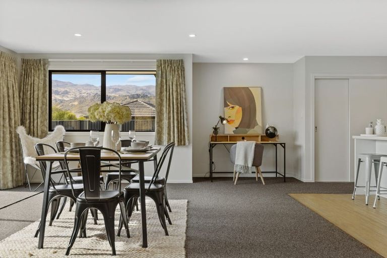 Photo of property in 58 Stratford Drive, Mount Pisa, Cromwell, 9383