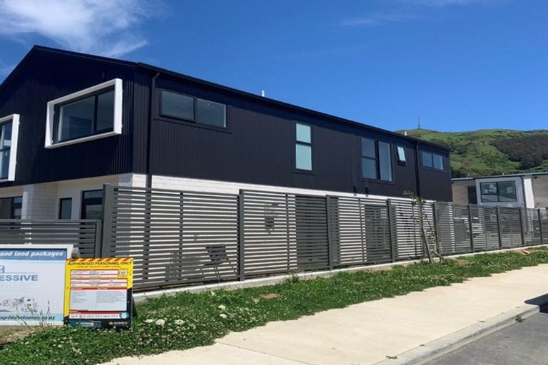 Photo of property in 1 Tokitoki Way, Kenepuru, Porirua, 5022