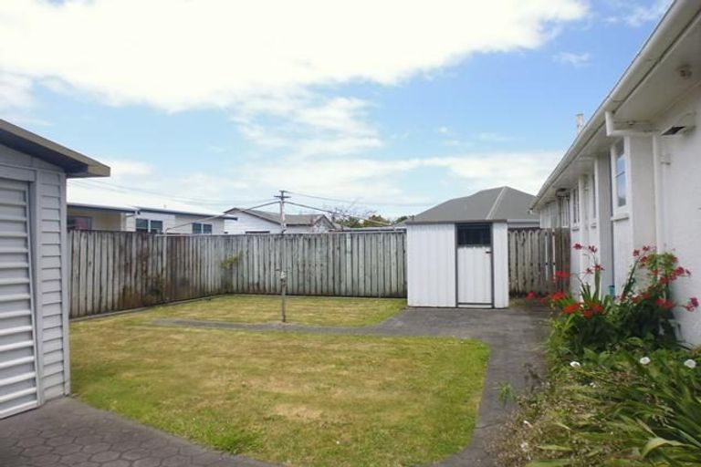 Photo of property in 8 Atiawa Crescent, Waiwhetu, Lower Hutt, 5010