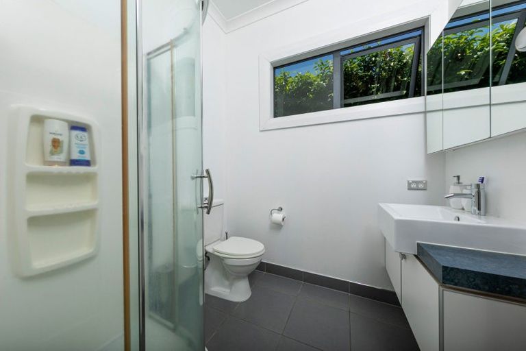 Photo of property in 49a Roland Road, Greenhithe, Auckland, 0632
