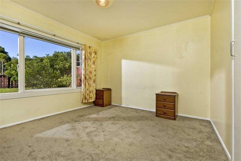 Photo of property in 61 Wilsher Crescent, Henderson, Auckland, 0612