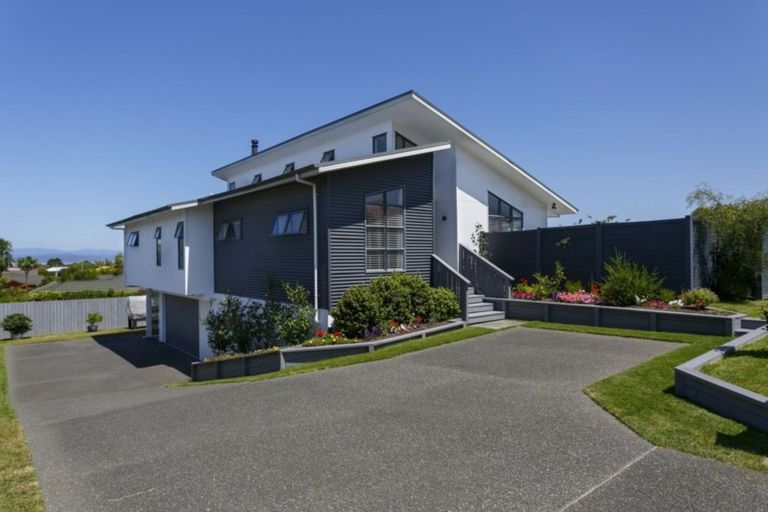Photo of property in 17 Vaucluse Drive, Nukuhau, Taupo, 3330