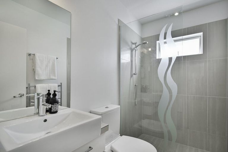 Photo of property in 3 Hikanui Drive, Havelock North, 4130