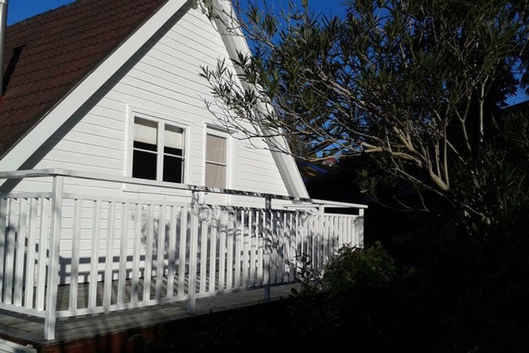 Photo of property in 31 Colmar Road, Mellons Bay, Auckland, 2014