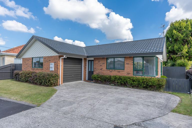 Photo of property in 1 Daisy Street, Claudelands, Hamilton, 3214