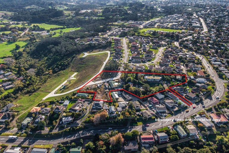 Photo of property in 64 Don Buck Road, Massey, Auckland, 0614