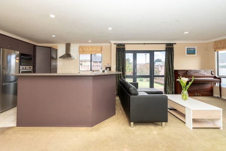 Photo of property in 5 Sovereign Place, Rototuna North, Hamilton, 3210