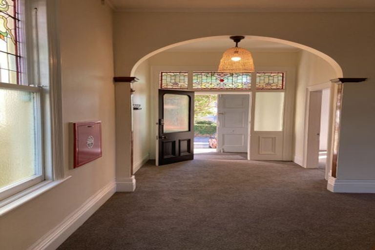 Photo of property in 11 Brougham Street, Mount Victoria, Wellington, 6011