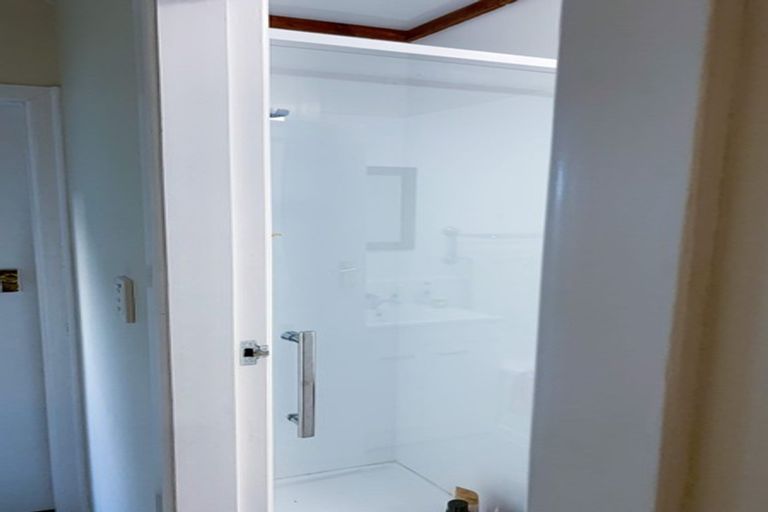 Photo of property in 10 Lomita Road, Johnsonville, Wellington, 6037