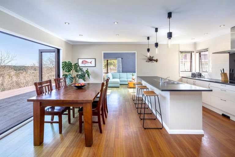 Photo of property in 106 Pacific Drive, Fitzherbert, Palmerston North, 4410