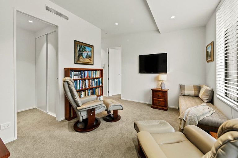 Photo of property in 10/243 Cambridge Terrace, Christchurch Central, Christchurch, 8013