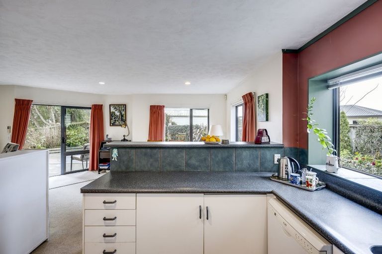 Photo of property in 2/16 Alan Styles Place, Greenmeadows, Napier, 4112