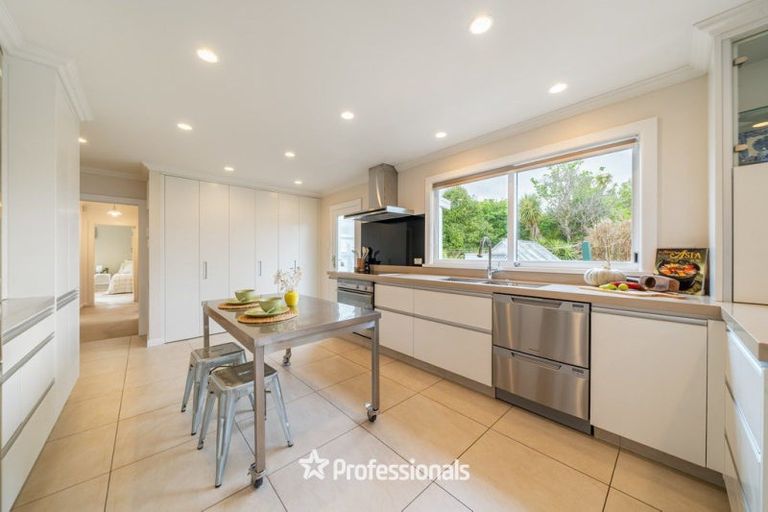 Photo of property in 8 Willoughby Street, Woburn, Lower Hutt, 5010