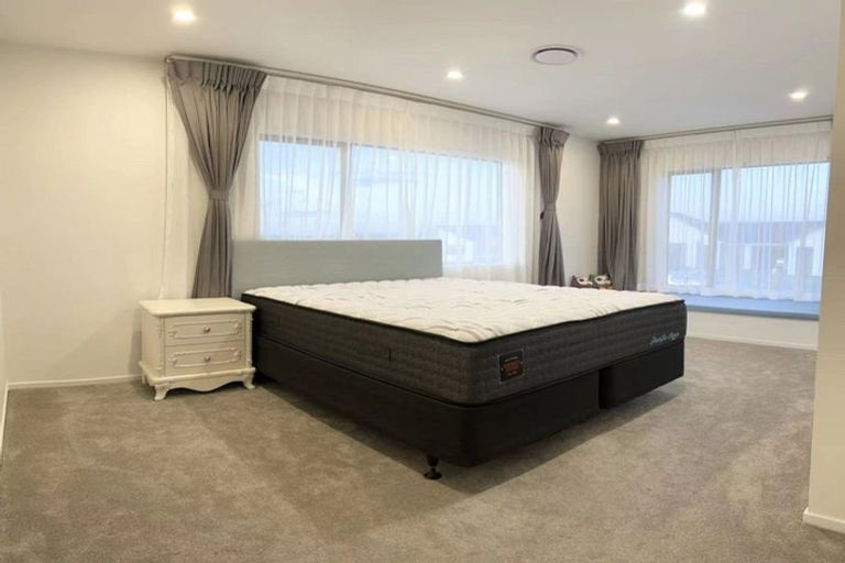 Photo of property in 16 Wheriko Avenue, Glenbrook, 2681