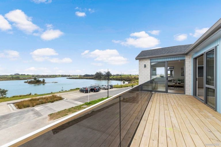 Photo of property in 20 Evergreen Parade, Rosehill, Papakura, 2113