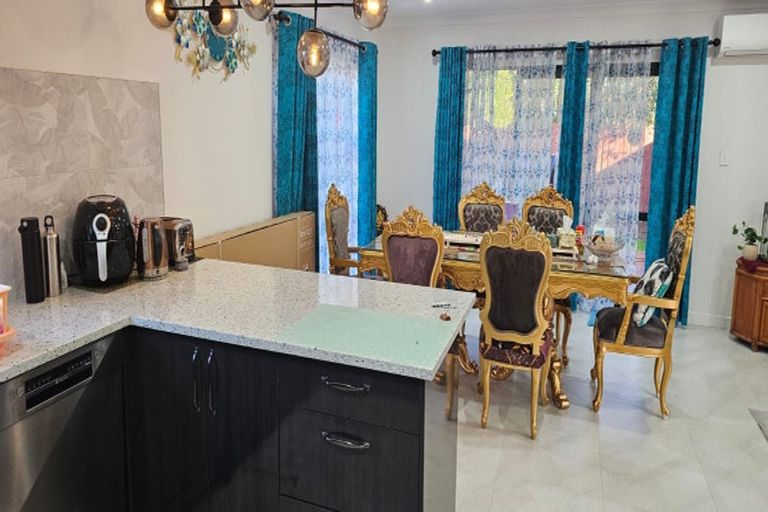 Photo of property in 75a Andrew Road, Howick, Auckland, 2010