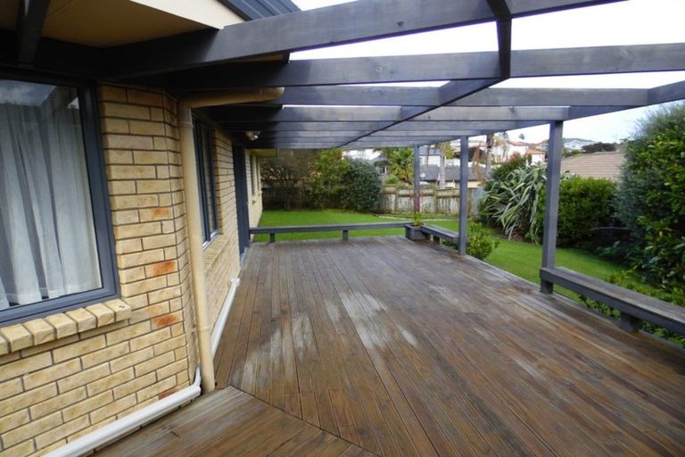 Photo of property in 18 Brittany Drive, Henderson, Auckland, 0612