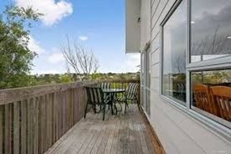 Photo of property in 17 Stredwick Drive, Torbay, Auckland, 0630