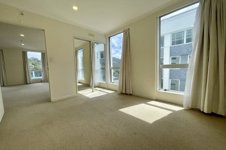 Photo of property in Terrace Heights Apartments, 13c/163 The Terrace, Wellington Central, Wellington, 6011