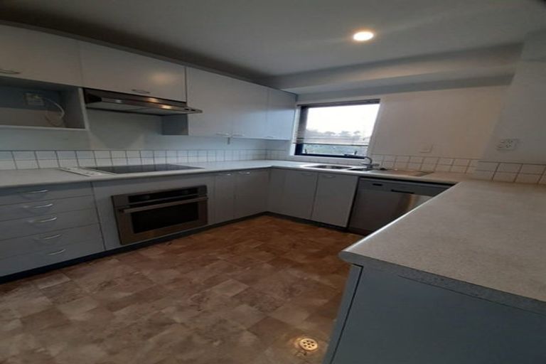 Photo of property in Gloucester Towers, 7/28 Gloucester Street, Christchurch Central, Christchurch, 8013