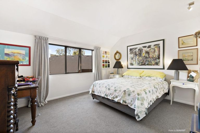 Photo of property in 26 Futuna Close, Karori, Wellington, 6012