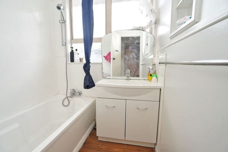 Photo of property in 12 Yeats Crescent, Fairfield, Hamilton, 3214