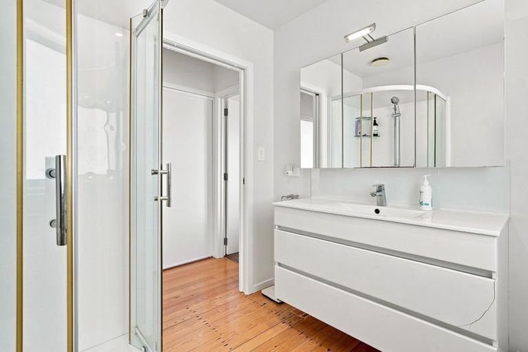 Photo of property in 1/13 Esmonde Road, Takapuna, Auckland, 0622