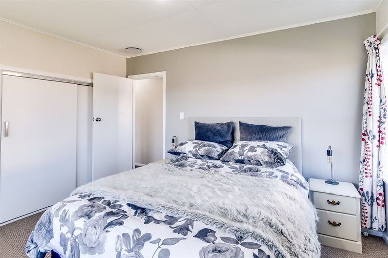 Photo of property in 2 Alexander Avenue, Onekawa, Napier, 4110