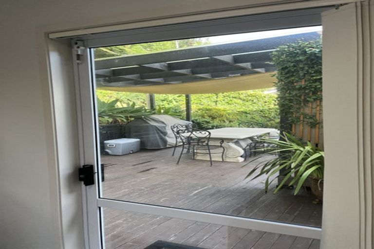 Photo of property in 8 Glenreagh Place, Torbay, Auckland, 0630