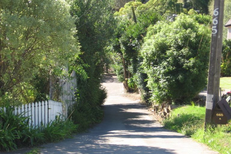 Photo of property in 2/665 Beach Road, Rothesay Bay, Auckland, 0630