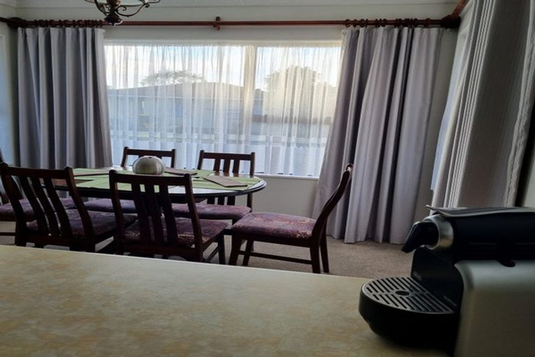 Photo of property in 3 Nursery Place, Westown, New Plymouth, 4310