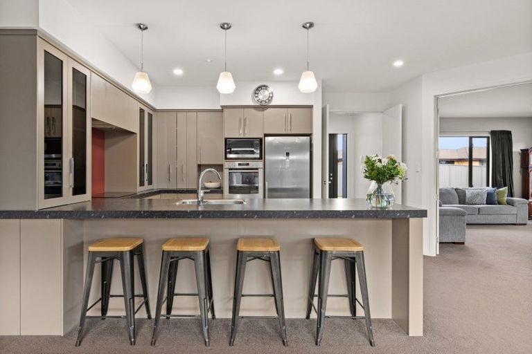 Photo of property in 7 Milford Place, Poraiti, Napier, 4112