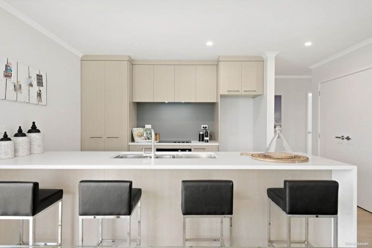 Photo of property in 11 Peet Row, Pokeno, 2471