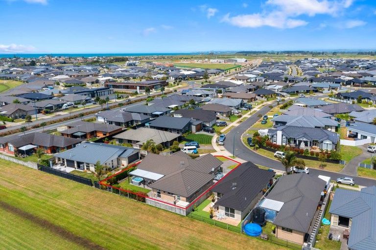 Photo of property in 30 Cupples Street, Papamoa Beach, Papamoa, 3118