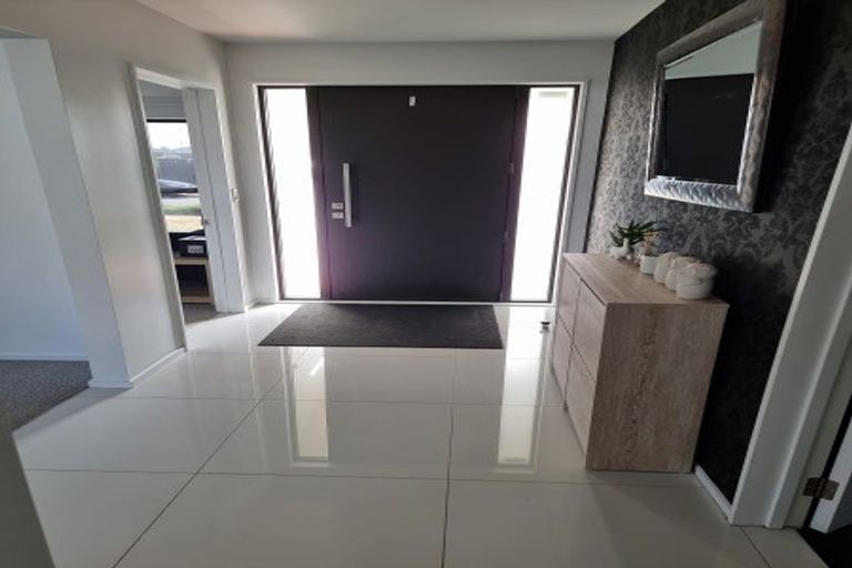 Photo of property in 74 Bradwell Crescent, Halswell, Christchurch, 8025